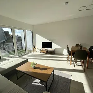https://3-zw-95-m2-neubau-kostenlos-parplatz-im-hof-balkon-smart-tv.com-bavaria.com
