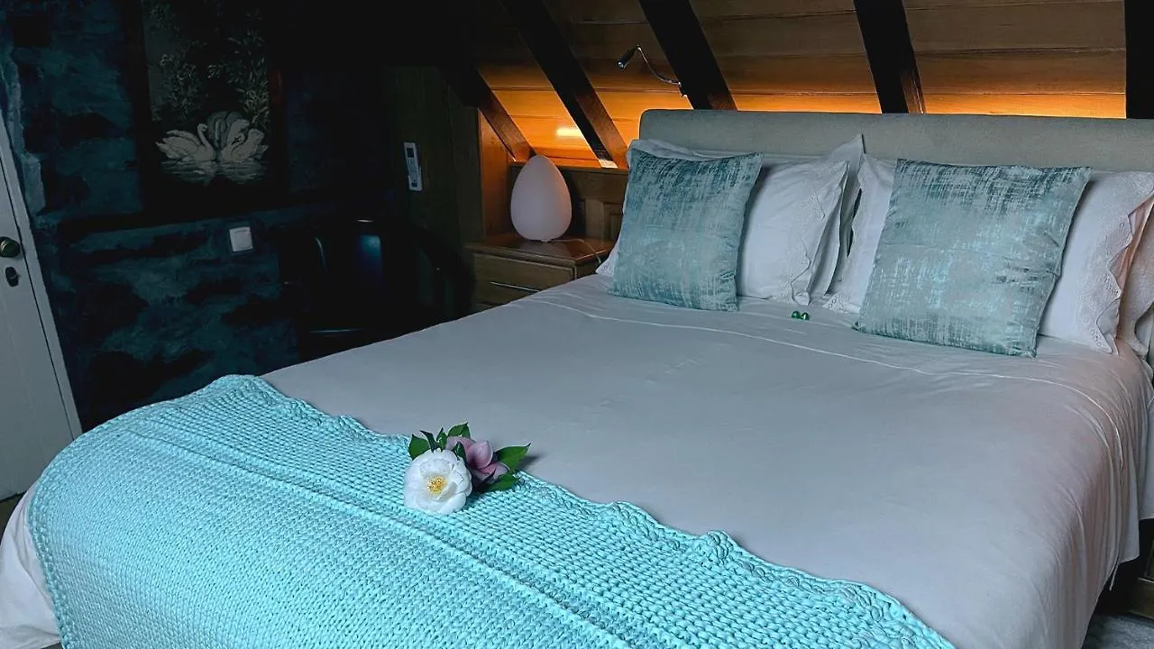 Casas De Pedra Villa Camacha  Farm stay